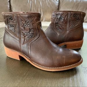 Taos brown leather bootie